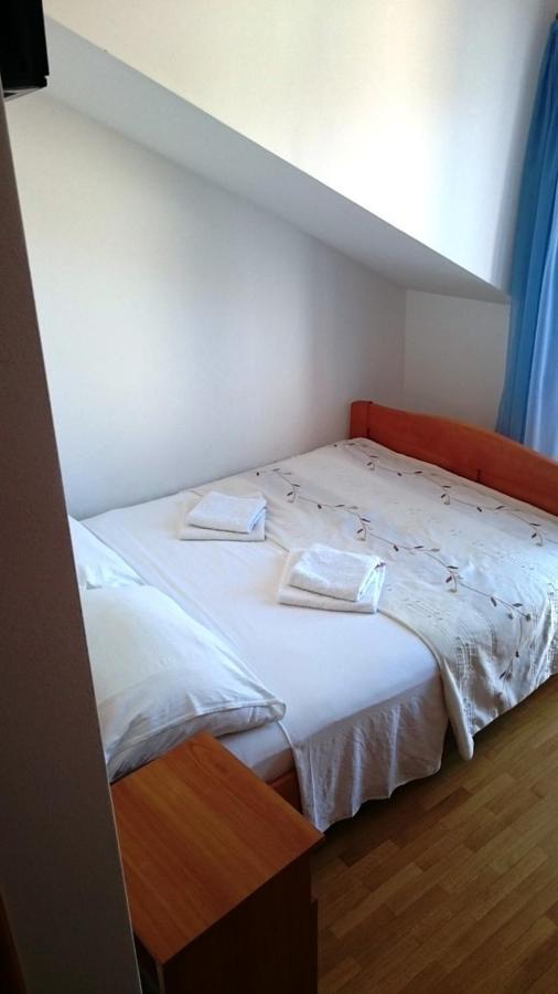 Guest House Lav Primošten Екстериор снимка