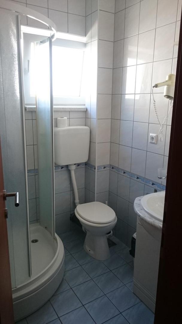 Guest House Lav Primošten Екстериор снимка